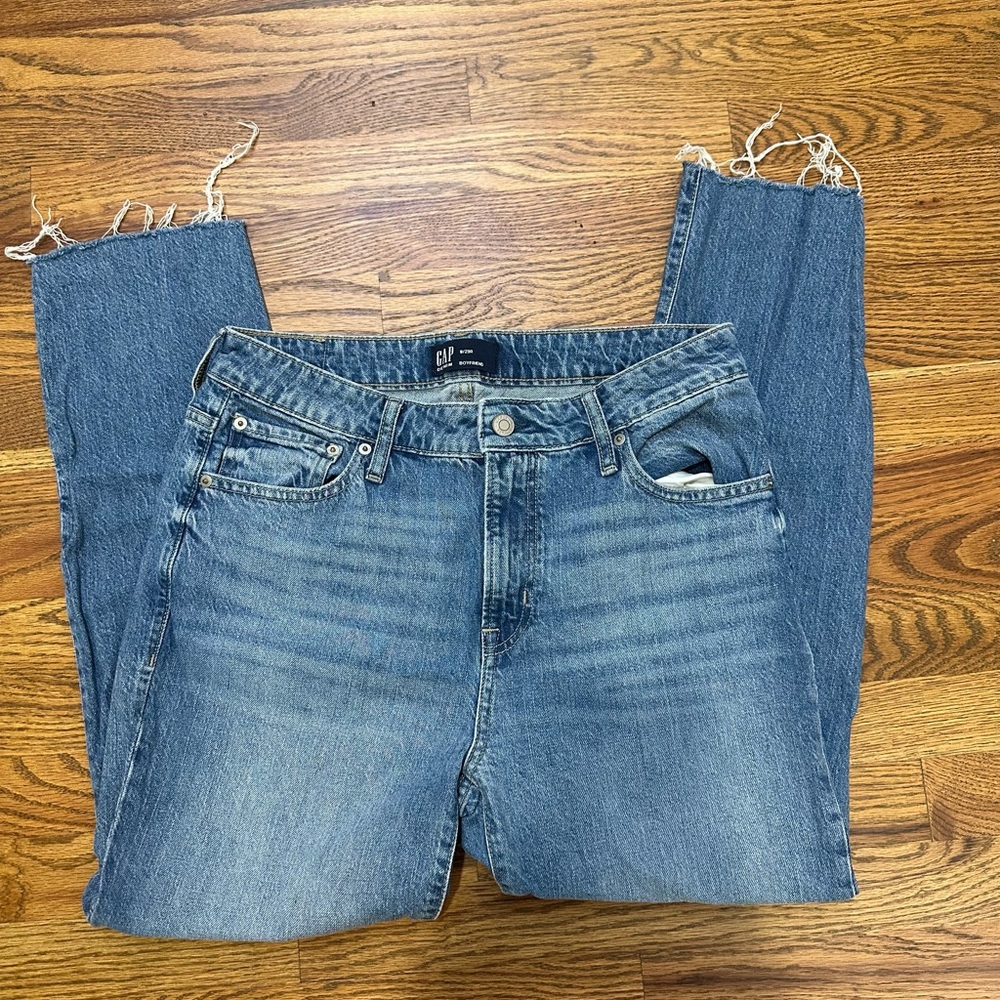 GAP high-rise boyfriend jeans size 8/29